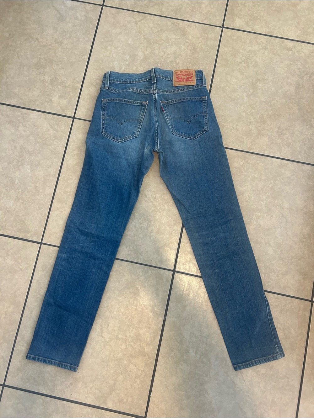 Levi's Men's Medium Blue Slim Straight Jeans